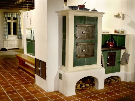 Kuchyňský kachlový sporák 